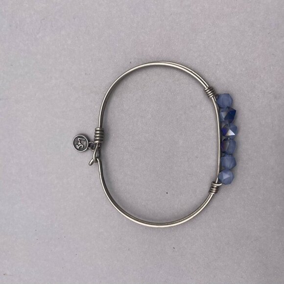 L+S Faceted Blue Beads Wire Bangle Bracelet Silver Tone Hook Closure - Picture 4 of 7